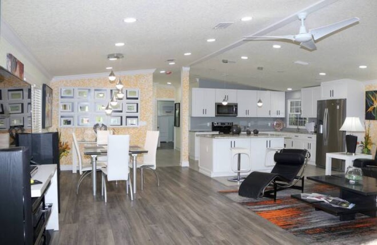 6411 Wakefield Ln, Sarasota, Florida 34241, 2 Bedrooms Bedrooms, ,2 BathroomsBathrooms,Mobile/manufactured,For Sale,Wakefield Ln,11607216