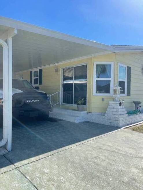 2692 NE HWY 70, Arcadia, Florida 34266, 2 Bedrooms Bedrooms, ,2 BathroomsBathrooms,Mobile/manufactured,For Sale,NE HWY 70,11606613