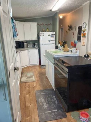 2692 NE HWY 70, Arcadia, Florida 34266, 2 Bedrooms Bedrooms, ,2 BathroomsBathrooms,Mobile/manufactured,For Sale,NE HWY 70,11606613