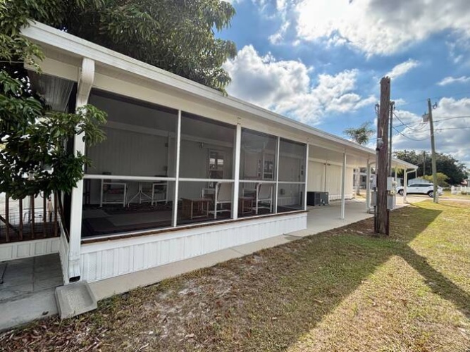 444 Osceola Ave, Frostproof, Florida 33843, 2 Bedrooms Bedrooms, ,2 BathroomsBathrooms,Mobile/manufactured,For Sale,Osceola Ave,11607671