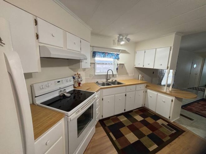 444 Osceola Ave, Frostproof, Florida 33843, 2 Bedrooms Bedrooms, ,2 BathroomsBathrooms,Mobile/manufactured,For Sale,Osceola Ave,11607671