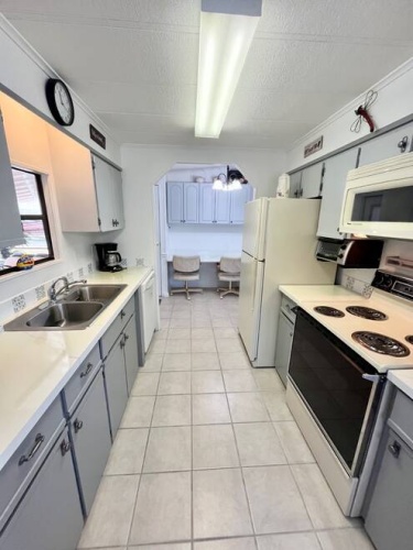 19140 Indian Wells Ct, North Fort Myers, Florida 33903, 2 Bedrooms Bedrooms, ,2 BathroomsBathrooms,Mobile/manufactured,For Sale,Indian Wells Ct,11610635