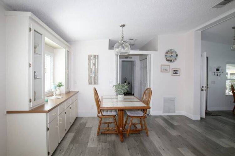 5421 Seven Oaks Dr, Sarasota, Florida 34241, 2 Bedrooms Bedrooms, ,2 BathroomsBathrooms,Mobile/manufactured,For Sale,Seven Oaks Dr,11610650