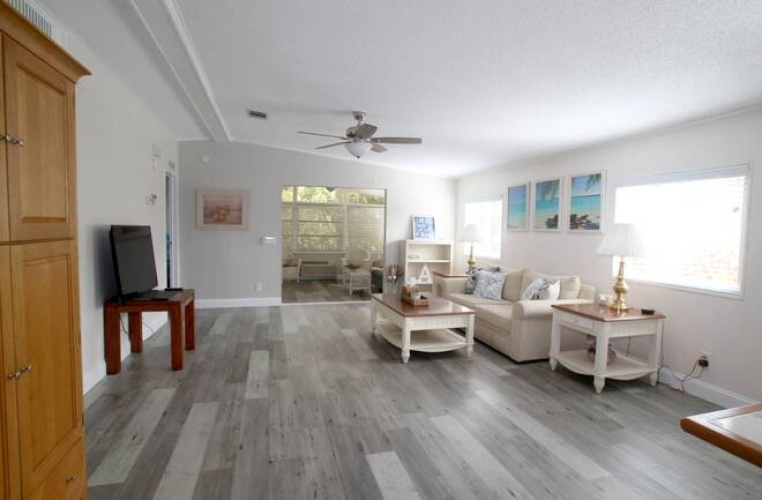 5421 Seven Oaks Dr, Sarasota, Florida 34241, 2 Bedrooms Bedrooms, ,2 BathroomsBathrooms,Mobile/manufactured,For Sale,Seven Oaks Dr,11610650