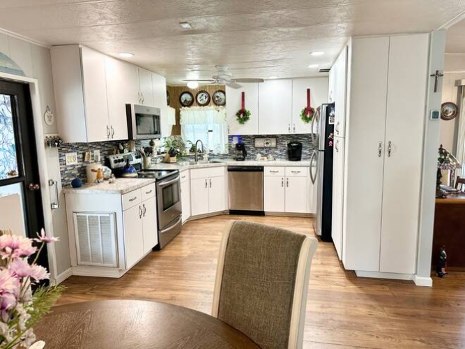 19288 Cedar Crest Ct., North Fort Myers Fl., Florida 33903, 2 Bedrooms Bedrooms, ,2 BathroomsBathrooms,Mobile/manufactured,For Sale,Cedar Crest Ct.,11504525