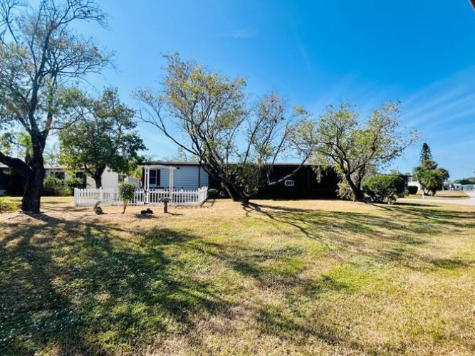 9813 Spyglass Ct., North Fort Myers, Florida 33903, 2 Bedrooms Bedrooms, ,2 BathroomsBathrooms,Mobile/manufactured,For Sale,Spyglass Ct.,11611656