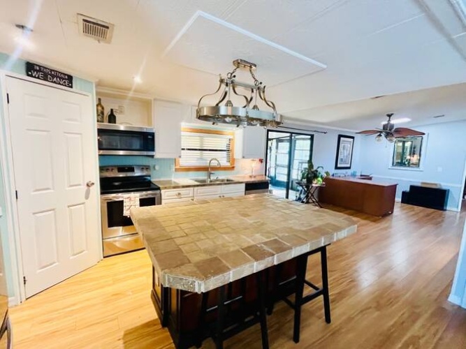 9813 Spyglass Ct., North Fort Myers, Florida 33903, 2 Bedrooms Bedrooms, ,2 BathroomsBathrooms,Mobile/manufactured,For Sale,Spyglass Ct.,11611656