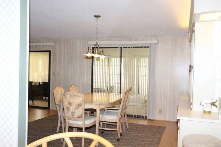 5283 Camelot Dr E, Sarasota, Florida 34233, 2 Bedrooms Bedrooms, ,2 BathroomsBathrooms,Mobile/manufactured,For Sale,Camelot Dr E,11611761