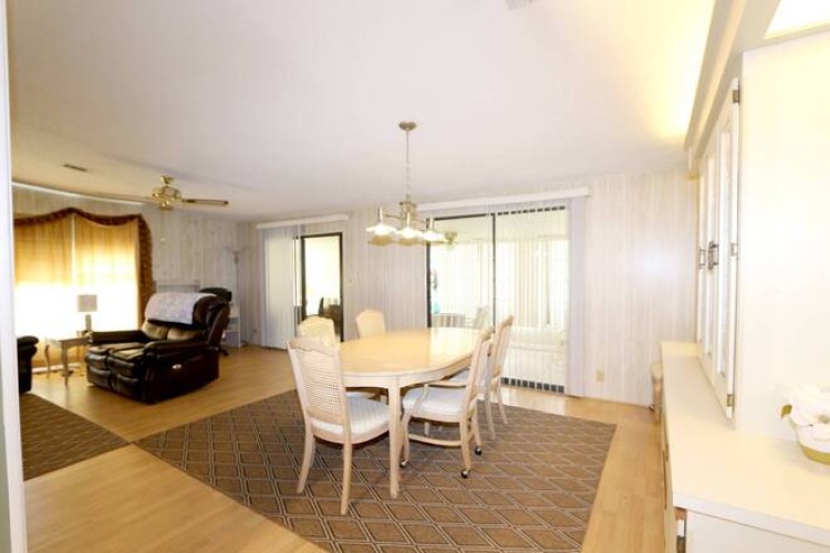 5283 Camelot Dr E, Sarasota, Florida 34233, 2 Bedrooms Bedrooms, ,2 BathroomsBathrooms,Mobile/manufactured,For Sale,Camelot Dr E,11611761