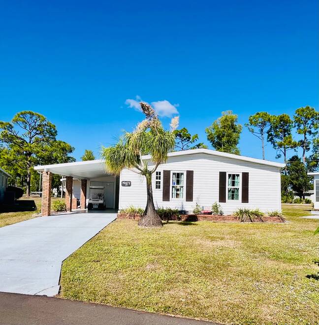 19472 Bermuda Ct., North Fort Myers, Florida 33903, ,2 BathroomsBathrooms,Mobile/manufactured,For Sale,Bermuda Ct.,11613006