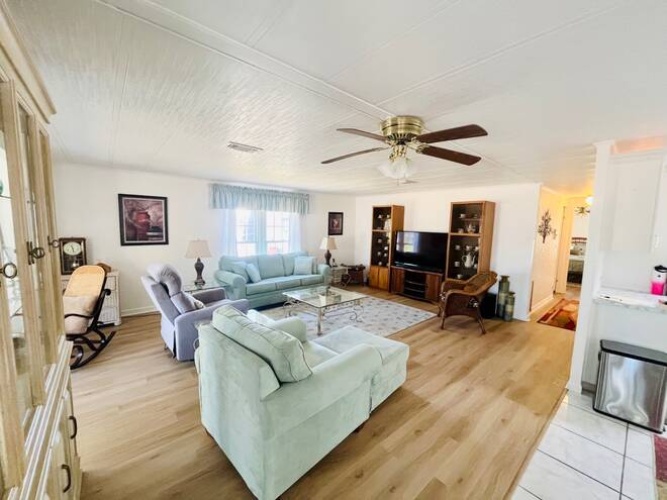 19472 Bermuda Ct., North Fort Myers, Florida 33903, ,2 BathroomsBathrooms,Mobile/manufactured,For Sale,Bermuda Ct.,11613006