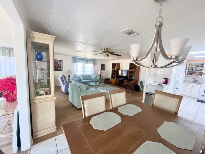 19472 Bermuda Ct., North Fort Myers, Florida 33903, ,2 BathroomsBathrooms,Mobile/manufactured,For Sale,Bermuda Ct.,11613006