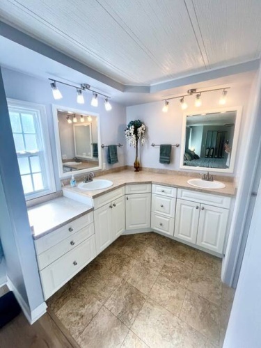 19472 Bermuda Ct., North Fort Myers, Florida 33903, ,2 BathroomsBathrooms,Mobile/manufactured,For Sale,Bermuda Ct.,11613006