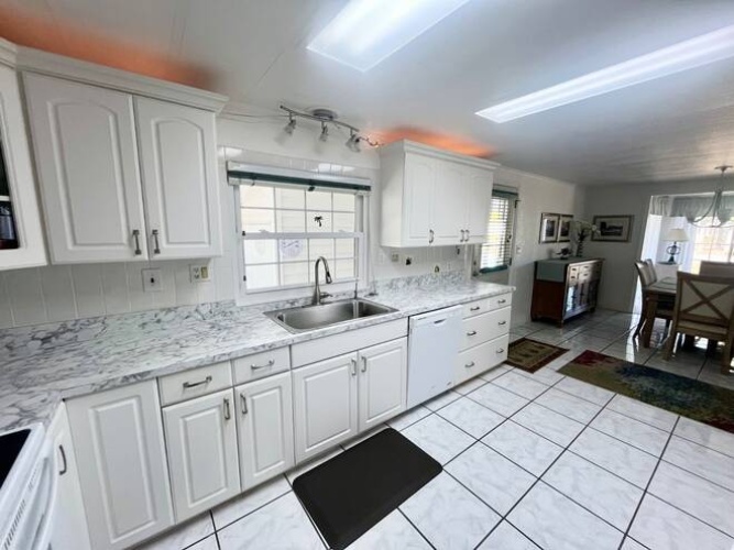 19472 Bermuda Ct., North Fort Myers, Florida 33903, ,2 BathroomsBathrooms,Mobile/manufactured,For Sale,Bermuda Ct.,11613006