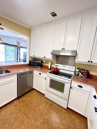 9848 Spyglass ct., North Fort Myers, Florida 33903, 2 Bedrooms Bedrooms, ,2 BathroomsBathrooms,Mobile/manufactured,For Sale,Spyglass ct.,11613612