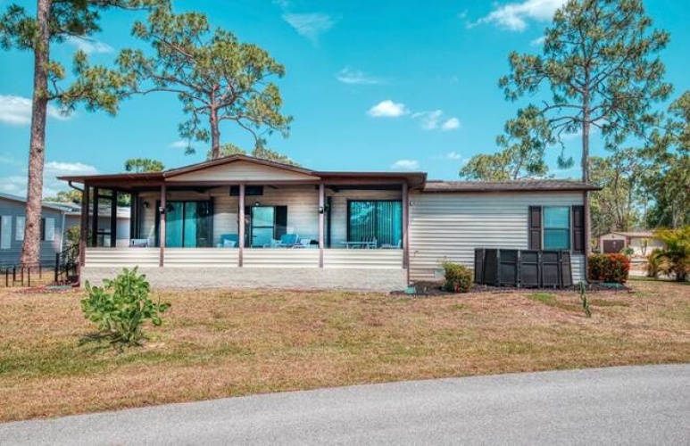 19430 SunAir ct, North Fort Myers, Florida 33903, 2 Bedrooms Bedrooms, ,2 BathroomsBathrooms,Mobile/manufactured,For Sale,SunAir ct,11615325