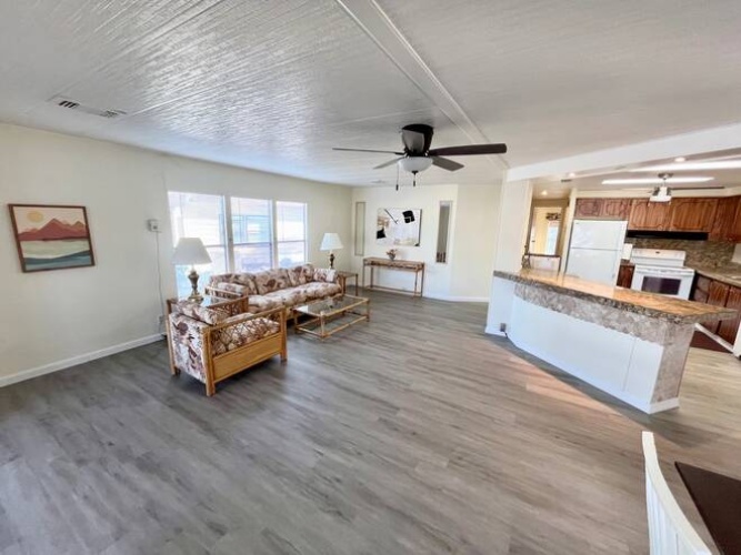 10012 Merion Ct, North Fort Myers, Florida 33903, 2 Bedrooms Bedrooms, ,2 BathroomsBathrooms,Mobile/manufactured,For Sale,Merion Ct,11617267