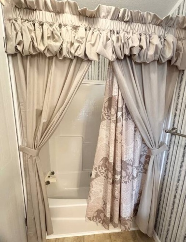 2692 NE Hwy 70, Arcadia, Florida 34266, 2 Bedrooms Bedrooms, ,2 BathroomsBathrooms,Mobile/manufactured,For Sale,NE Hwy 70,11615694