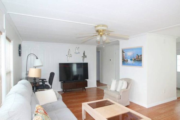 333 Desoto St, Nokomis, Florida 34275, 2 Bedrooms Bedrooms, ,2 BathroomsBathrooms,Mobile/manufactured,For Sale,Desoto St,11618372