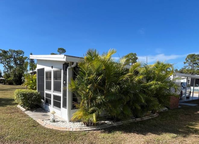 1005 Merion Ct, North Fort Myers, Florida 33903, 2 Bedrooms Bedrooms, ,2 BathroomsBathrooms,Mobile/manufactured,For Sale,Merion Ct,11618937