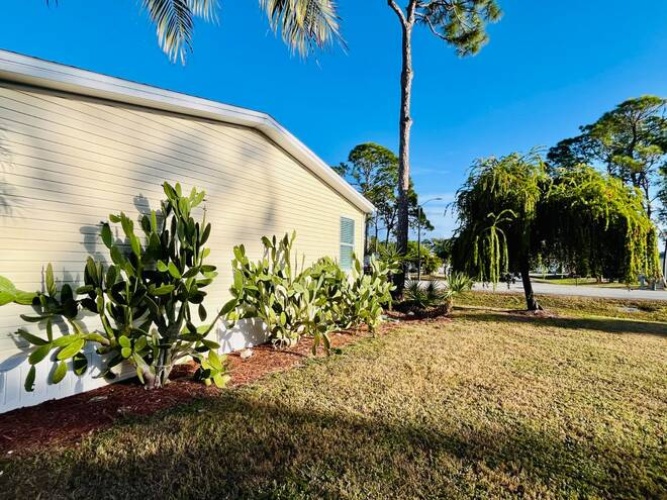 10924 Indigo Ct., North Fort Myers, Florida 33903, 2 Bedrooms Bedrooms, ,2 BathroomsBathrooms,Mobile/manufactured,For Sale,Indigo Ct.,11619942