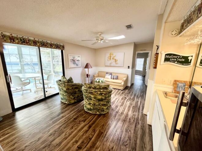 19474 Sun Air Ct, North Fort Myers, Florida 33903, 2 Bedrooms Bedrooms, ,2 BathroomsBathrooms,Mobile/manufactured,For Sale,Sun Air Ct,11620841