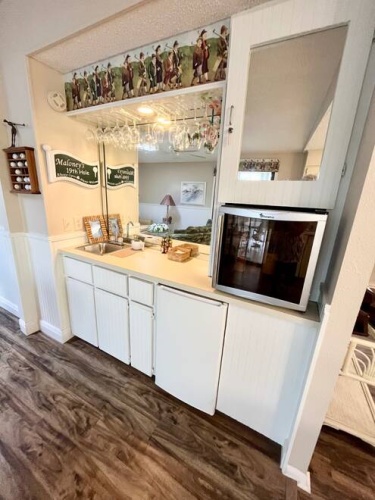 19474 Sun Air Ct, North Fort Myers, Florida 33903, 2 Bedrooms Bedrooms, ,2 BathroomsBathrooms,Mobile/manufactured,For Sale,Sun Air Ct,11620841