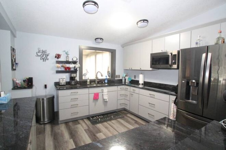 5453 Seven Oaks Dr, Sarasota, Florida 34241, 2 Bedrooms Bedrooms, ,2 BathroomsBathrooms,Mobile/manufactured,For Sale,Seven Oaks Dr,11621344