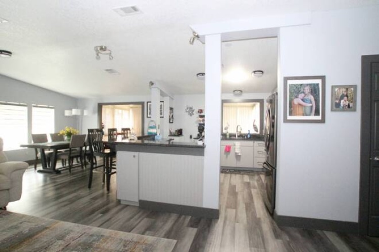 5453 Seven Oaks Dr, Sarasota, Florida 34241, 2 Bedrooms Bedrooms, ,2 BathroomsBathrooms,Mobile/manufactured,For Sale,Seven Oaks Dr,11621344