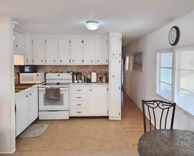 4 7th st West, Nokomis, Florida 34275, 2 Bedrooms Bedrooms, ,1 BathroomBathrooms,Mobile/manufactured,For Sale,7th st West,11623333