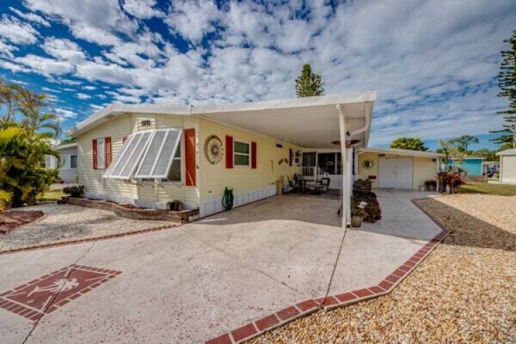 19247 Meadowbrook Ct, North Fort Myers, Florida 33903, 2 Bedrooms Bedrooms, ,2 BathroomsBathrooms,Mobile/manufactured,For Sale,Meadowbrook Ct,11623349