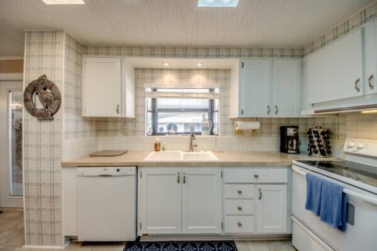 19247 Meadowbrook Ct, North Fort Myers, Florida 33903, 2 Bedrooms Bedrooms, ,2 BathroomsBathrooms,Mobile/manufactured,For Sale,Meadowbrook Ct,11623349