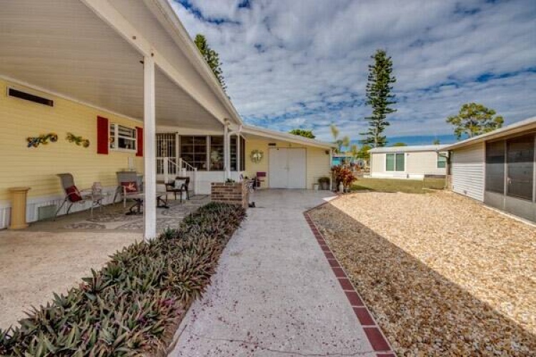 19247 Meadowbrook Ct, North Fort Myers, Florida 33903, 2 Bedrooms Bedrooms, ,2 BathroomsBathrooms,Mobile/manufactured,For Sale,Meadowbrook Ct,11623349