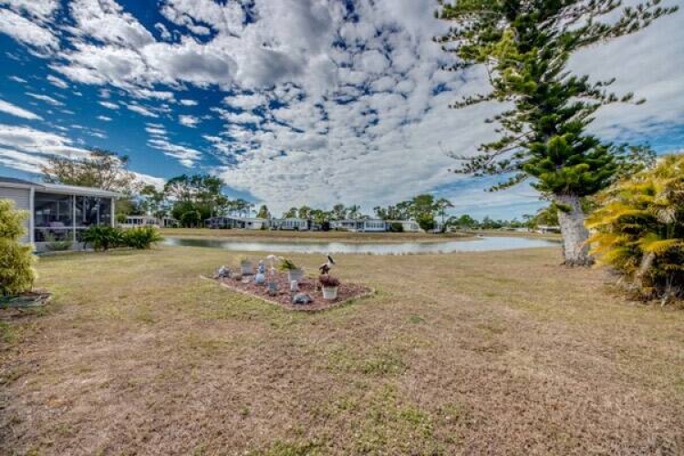 19247 Meadowbrook Ct, North Fort Myers, Florida 33903, 2 Bedrooms Bedrooms, ,2 BathroomsBathrooms,Mobile/manufactured,For Sale,Meadowbrook Ct,11623349