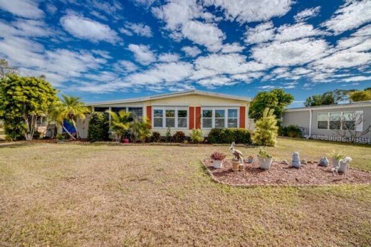19247 Meadowbrook Ct, North Fort Myers, Florida 33903, 2 Bedrooms Bedrooms, ,2 BathroomsBathrooms,Mobile/manufactured,For Sale,Meadowbrook Ct,11623349