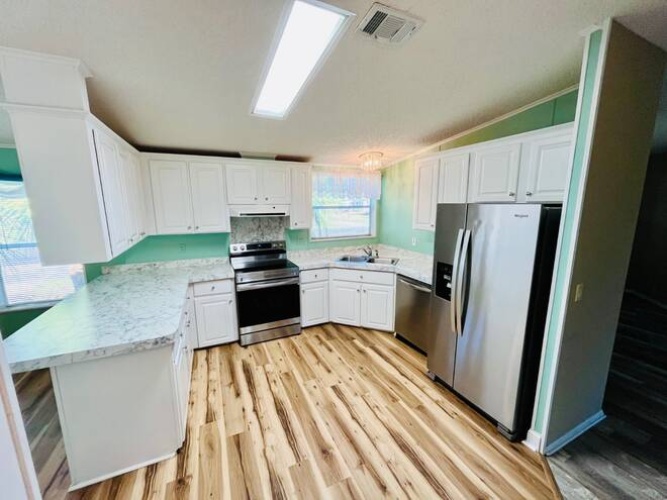 1006 Pine Lakes Blvd., North Fort Myers, Florida 34952, 2 Bedrooms Bedrooms, ,2 BathroomsBathrooms,Mobile/manufactured,For Sale,Pine Lakes Blvd.,11623638