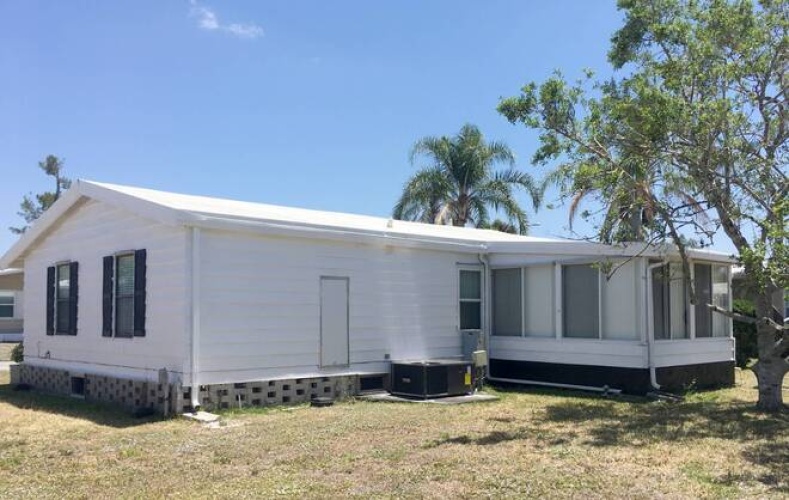 5226 Camelot Dr E, Sarasota, Florida 34233, 2 Bedrooms Bedrooms, ,2 BathroomsBathrooms,Mobile/manufactured,For Sale,Camelot Dr E,11623678