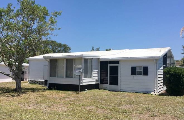 5226 Camelot Dr E, Sarasota, Florida 34233, 2 Bedrooms Bedrooms, ,2 BathroomsBathrooms,Mobile/manufactured,For Sale,Camelot Dr E,11623678