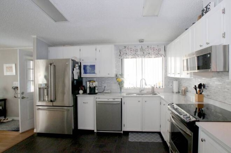 5536 Tewkesbury Pl, Sarasota, Florida 34241, 2 Bedrooms Bedrooms, ,2 BathroomsBathrooms,Mobile/manufactured,For Sale,Tewkesbury Pl,11630321