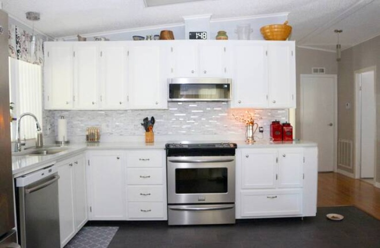 5536 Tewkesbury Pl, Sarasota, Florida 34241, 2 Bedrooms Bedrooms, ,2 BathroomsBathrooms,Mobile/manufactured,For Sale,Tewkesbury Pl,11630321