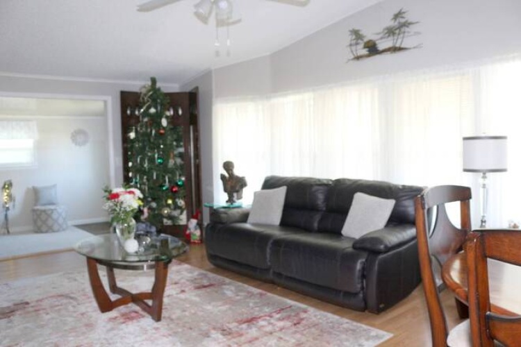 5536 Tewkesbury Pl, Sarasota, Florida 34241, 2 Bedrooms Bedrooms, ,2 BathroomsBathrooms,Mobile/manufactured,For Sale,Tewkesbury Pl,11630321