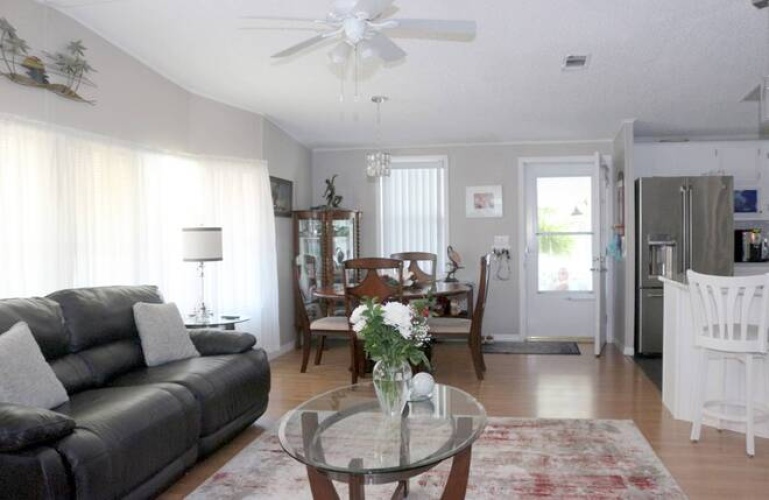 5536 Tewkesbury Pl, Sarasota, Florida 34241, 2 Bedrooms Bedrooms, ,2 BathroomsBathrooms,Mobile/manufactured,For Sale,Tewkesbury Pl,11630321