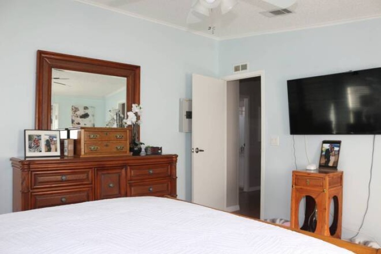 5536 Tewkesbury Pl, Sarasota, Florida 34241, 2 Bedrooms Bedrooms, ,2 BathroomsBathrooms,Mobile/manufactured,For Sale,Tewkesbury Pl,11630321