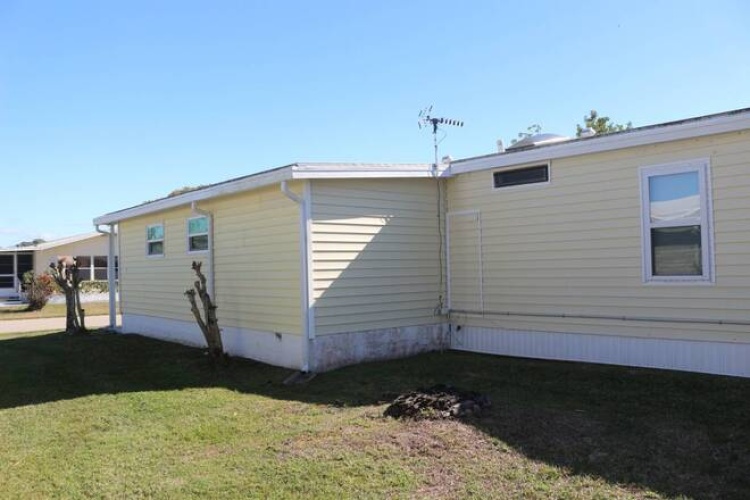 5536 Tewkesbury Pl, Sarasota, Florida 34241, 2 Bedrooms Bedrooms, ,2 BathroomsBathrooms,Mobile/manufactured,For Sale,Tewkesbury Pl,11630321