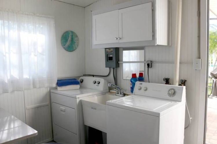 5536 Tewkesbury Pl, Sarasota, Florida 34241, 2 Bedrooms Bedrooms, ,2 BathroomsBathrooms,Mobile/manufactured,For Sale,Tewkesbury Pl,11630321