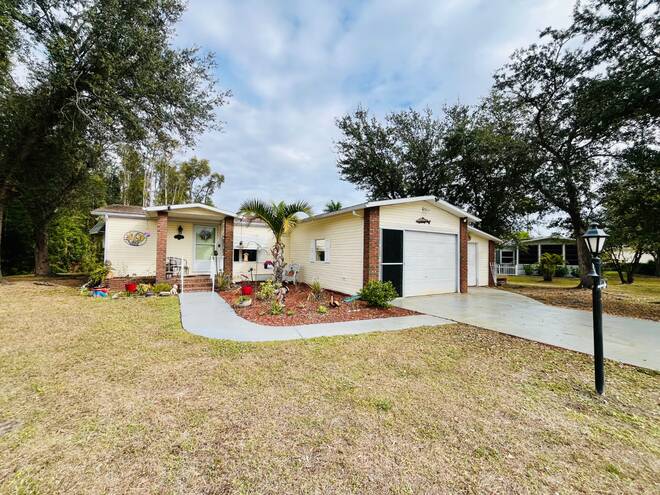 10511 Lakeloop Rd, North Fort Myers, Florida 33903, 2 Bedrooms Bedrooms, ,2 BathroomsBathrooms,Mobile/manufactured,For Sale,Lakeloop Rd,11631146