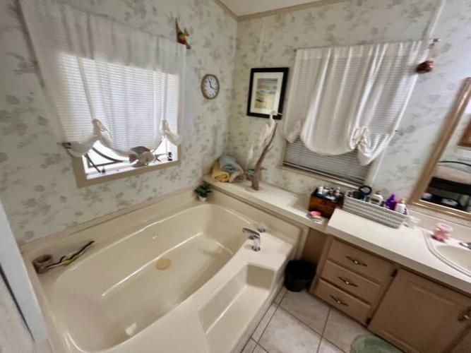 10511 Lakeloop Rd, North Fort Myers, Florida 33903, 2 Bedrooms Bedrooms, ,2 BathroomsBathrooms,Mobile/manufactured,For Sale,Lakeloop Rd,11631146