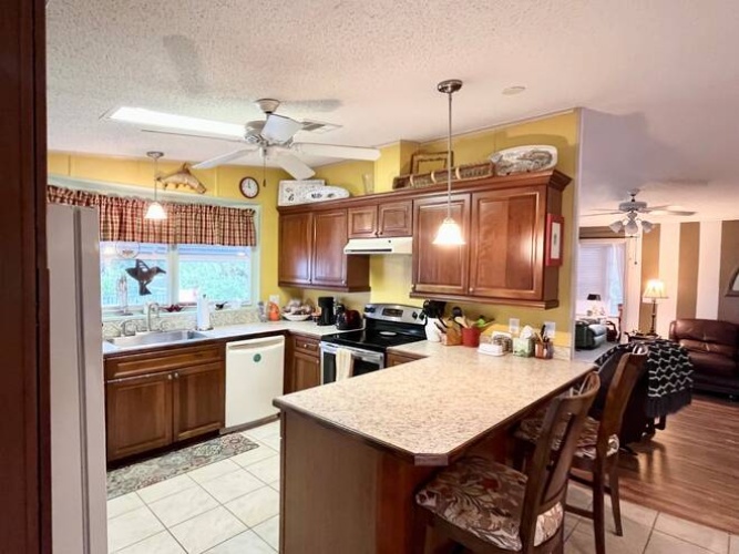 10511 Lakeloop Rd, North Fort Myers, Florida 33903, 2 Bedrooms Bedrooms, ,2 BathroomsBathrooms,Mobile/manufactured,For Sale,Lakeloop Rd,11631146