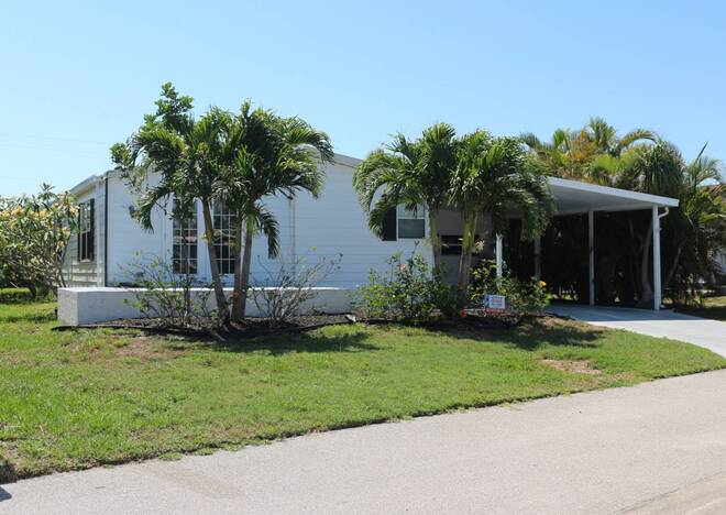 5688 Halifax Dr, Sarasota, Florida 34233, 2 Bedrooms Bedrooms, ,2 BathroomsBathrooms,Mobile/manufactured,For Sale,Halifax Dr,11506937
