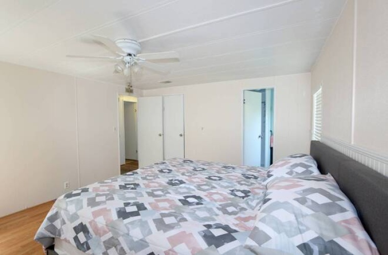 5688 Halifax Dr, Sarasota, Florida 34233, 2 Bedrooms Bedrooms, ,2 BathroomsBathrooms,Mobile/manufactured,For Sale,Halifax Dr,11506937